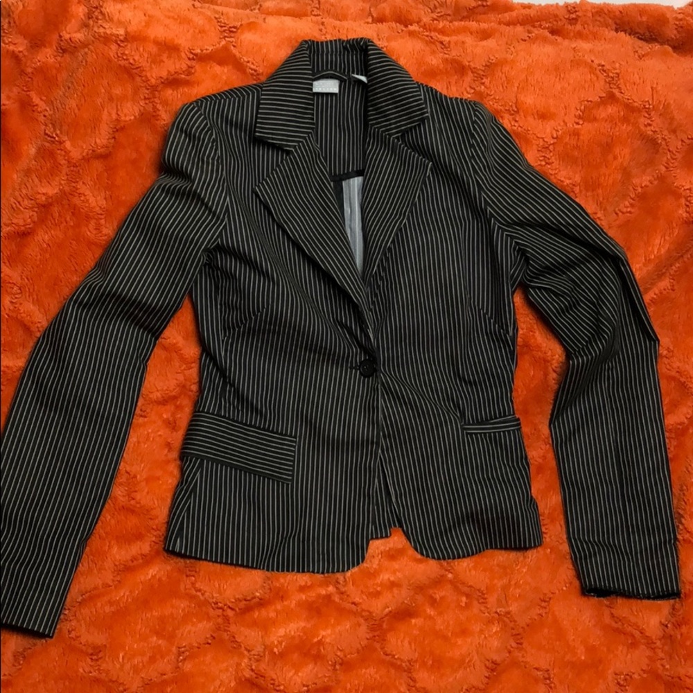 Pinstripe fitted blazer